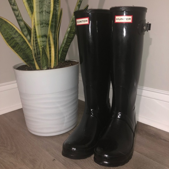 𝅺HUNTER Tall High Gloss Boots | US 7 - Picture 2 of 16